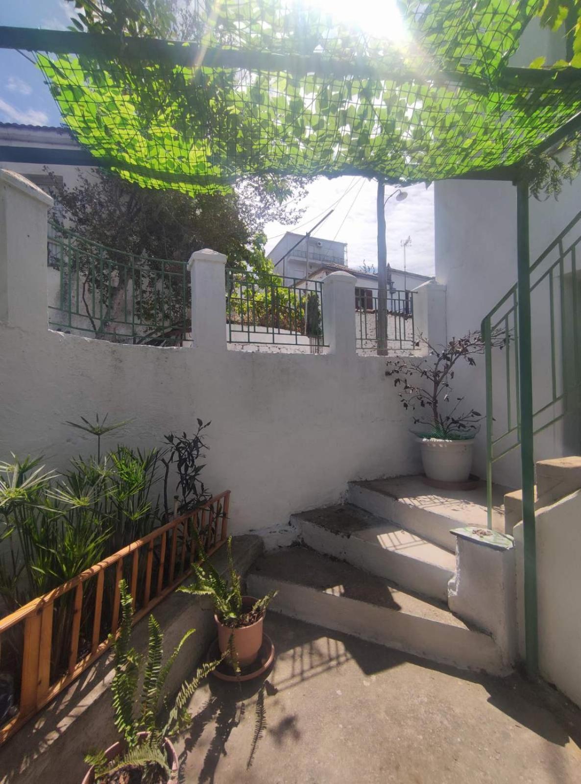 Trikeri Traditional Cozy House Exterior photo
